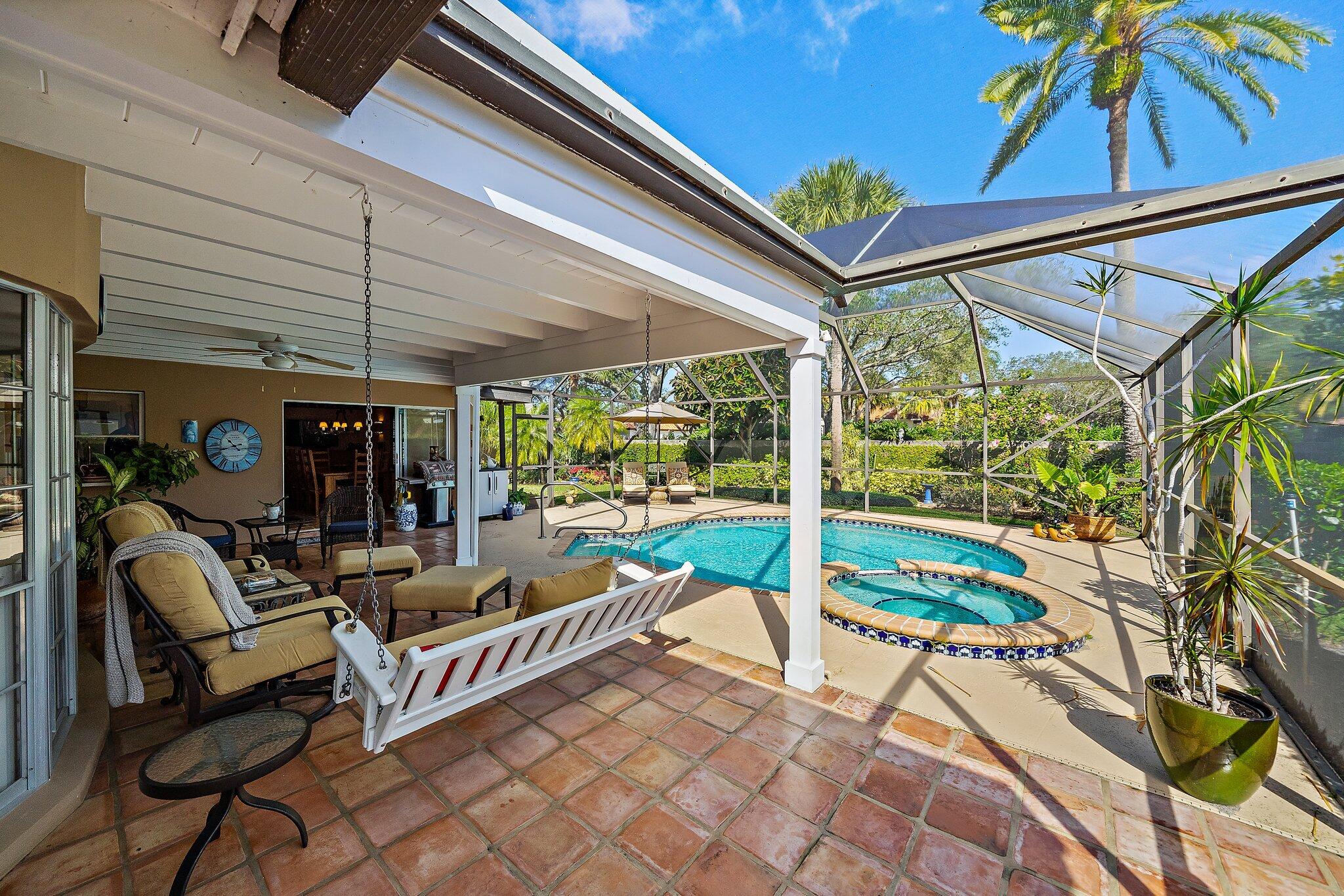 11 Country Club Circle