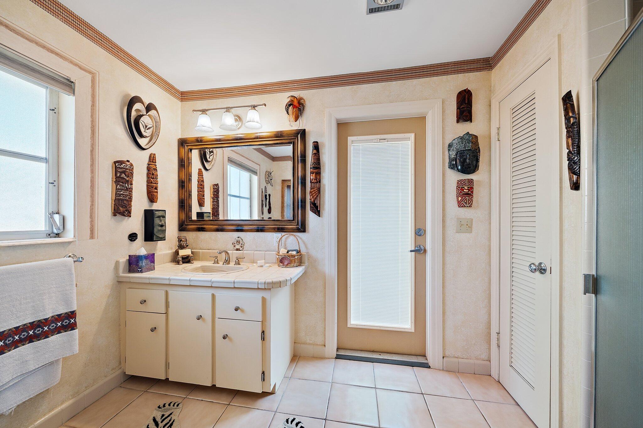 11 Country Club Circle