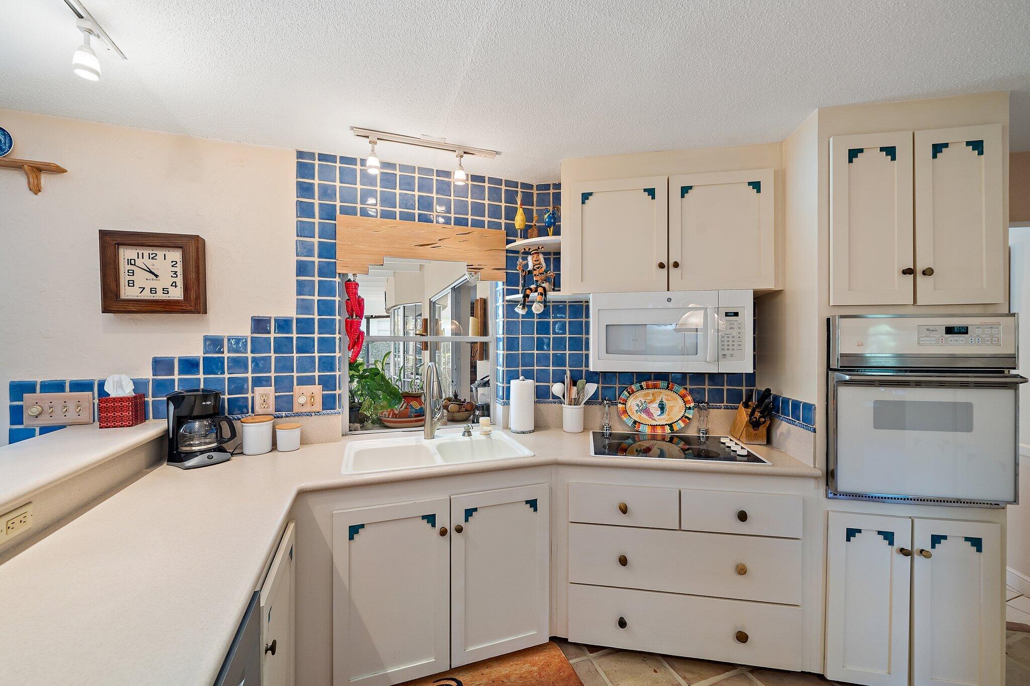 11 Country Club Circle