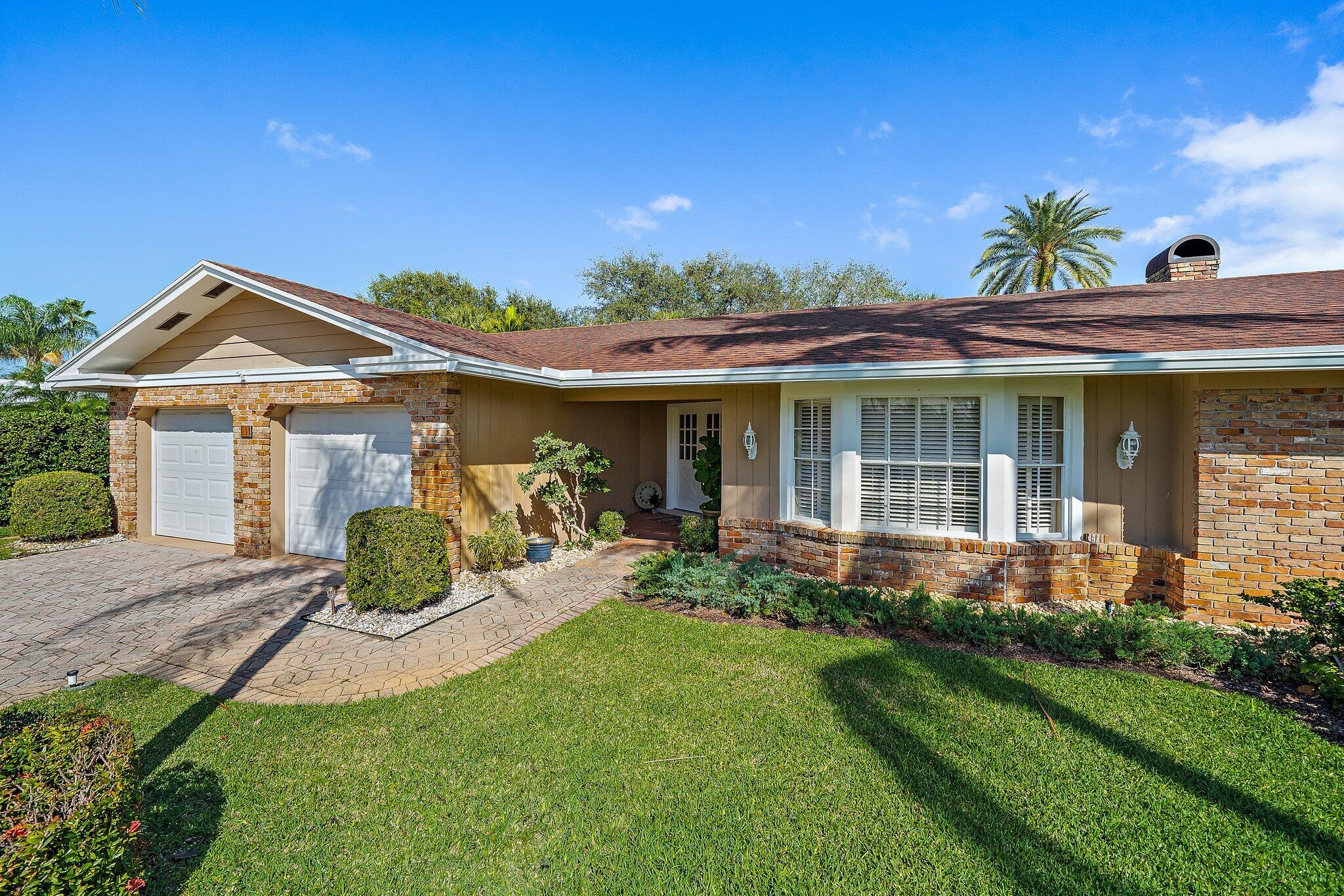 11 Country Club Circle