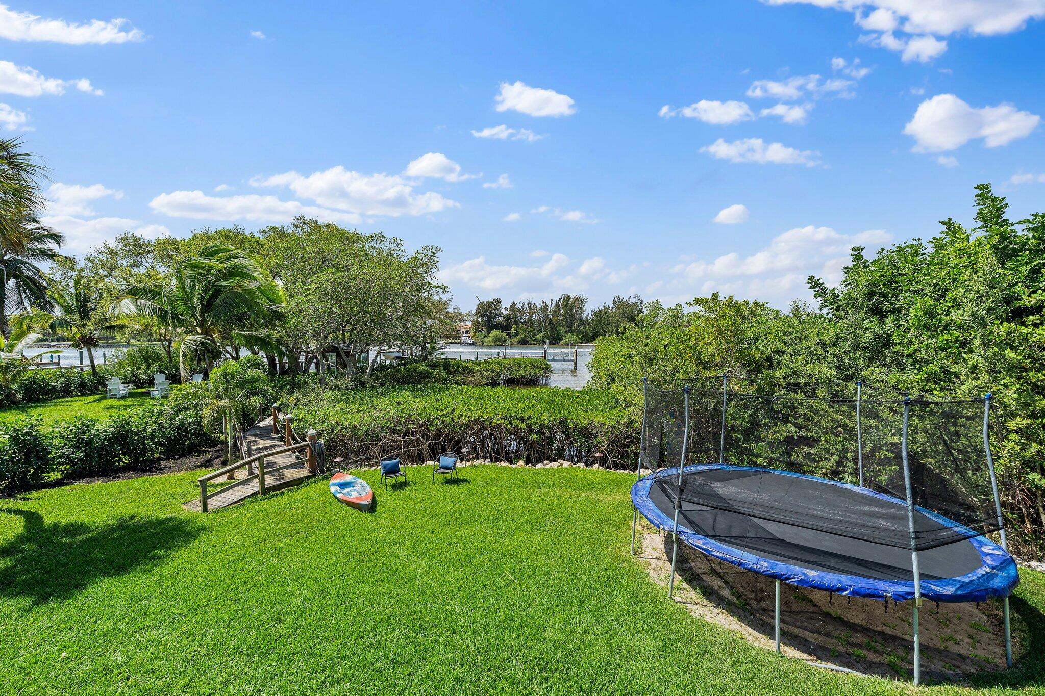 176 Harbourside Circle