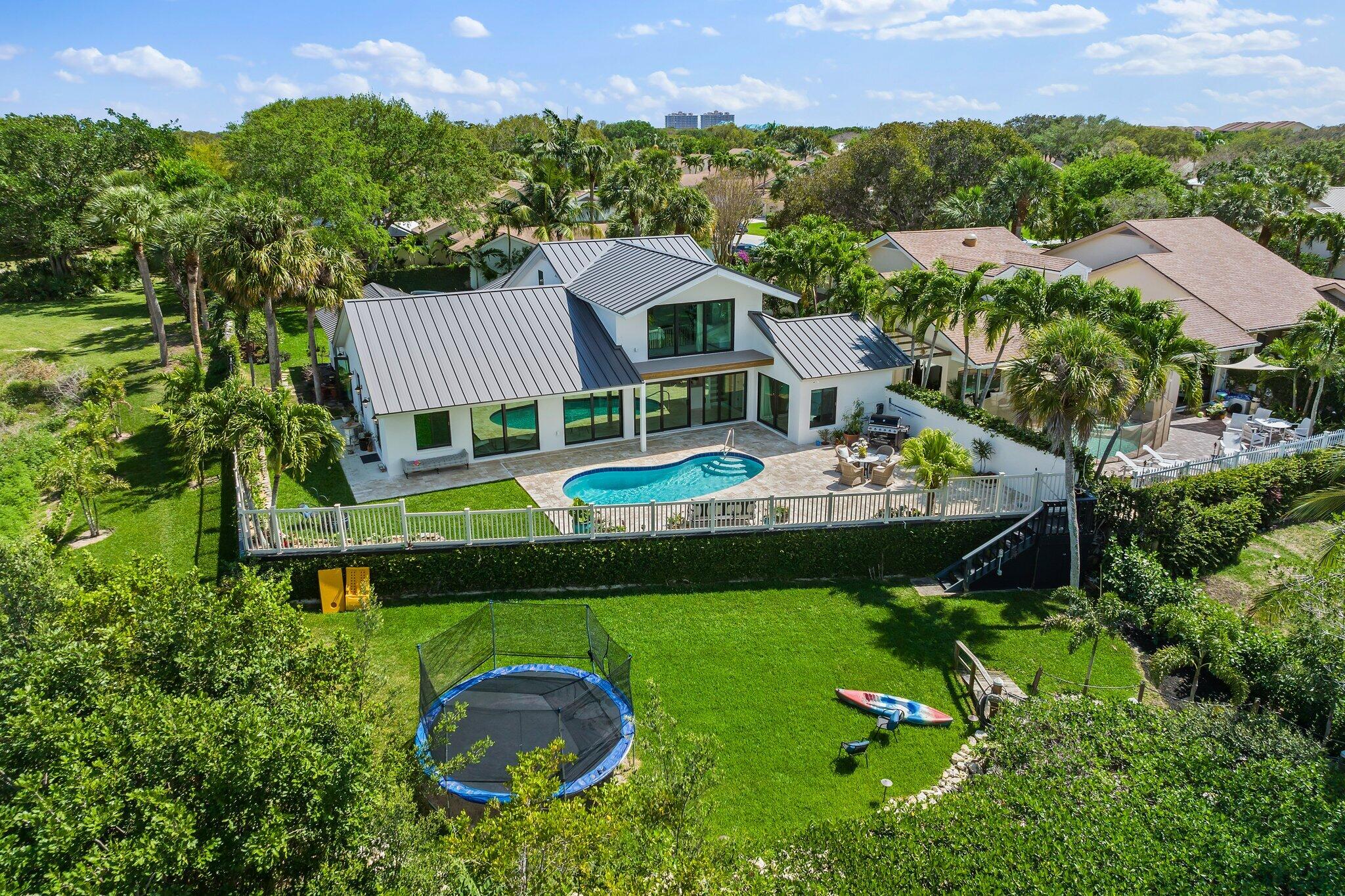 176 Harbourside Circle