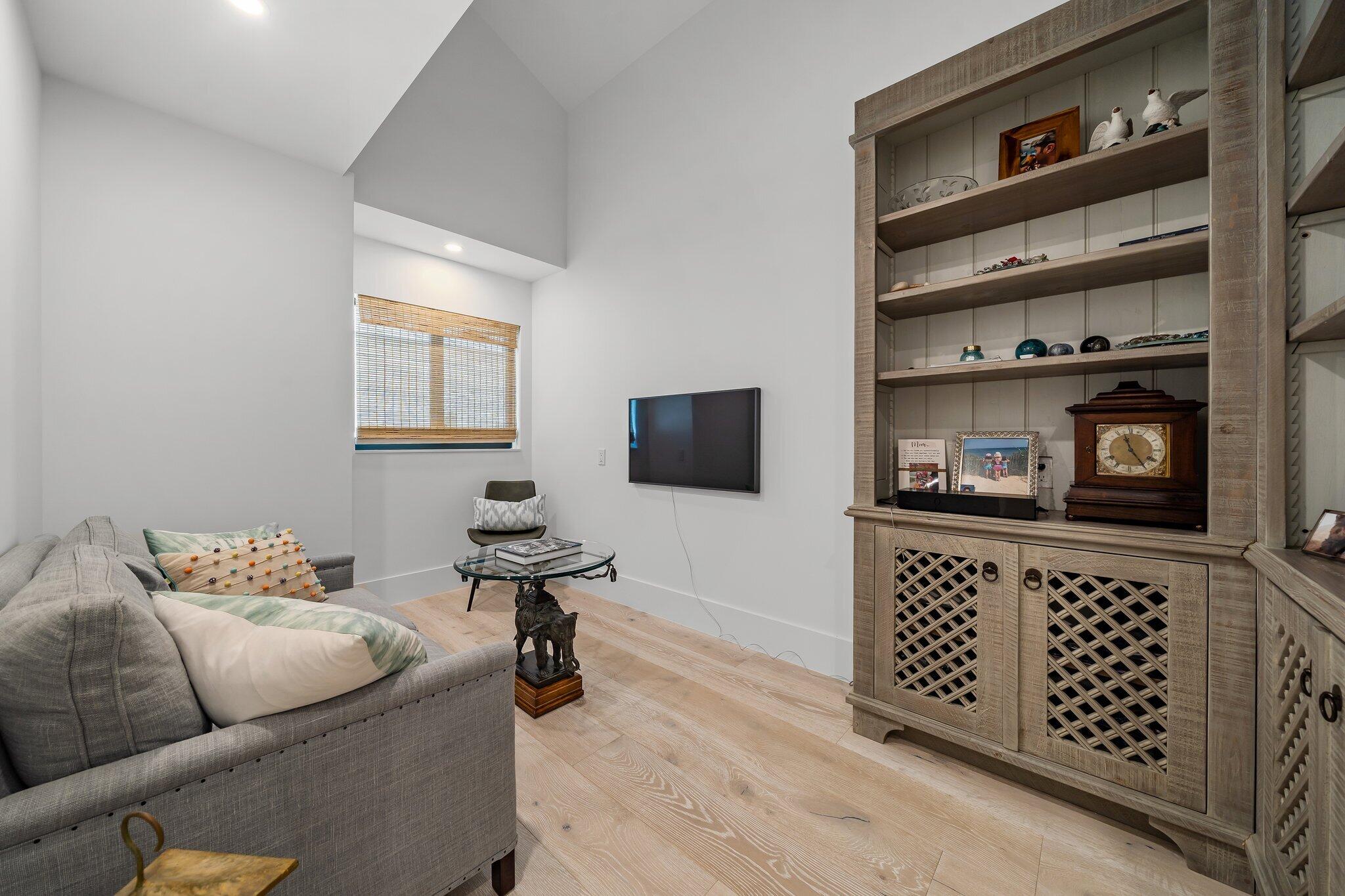 176 Harbourside Circle