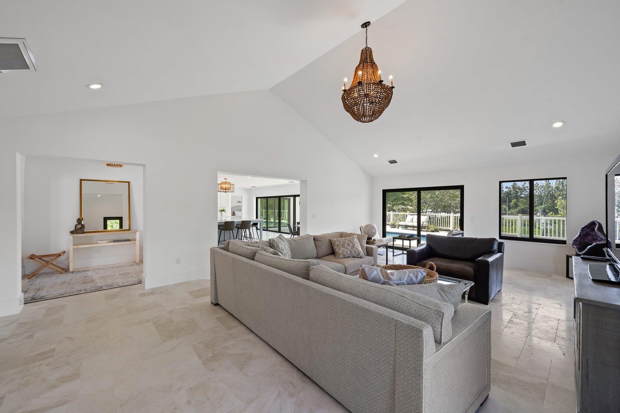 176 Harbourside Circle