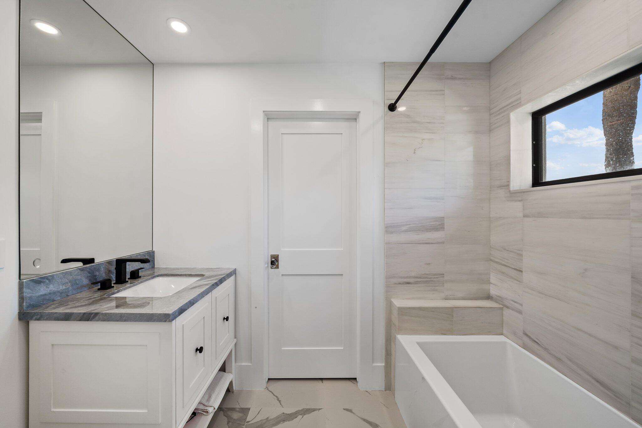 176 Harbourside Circle