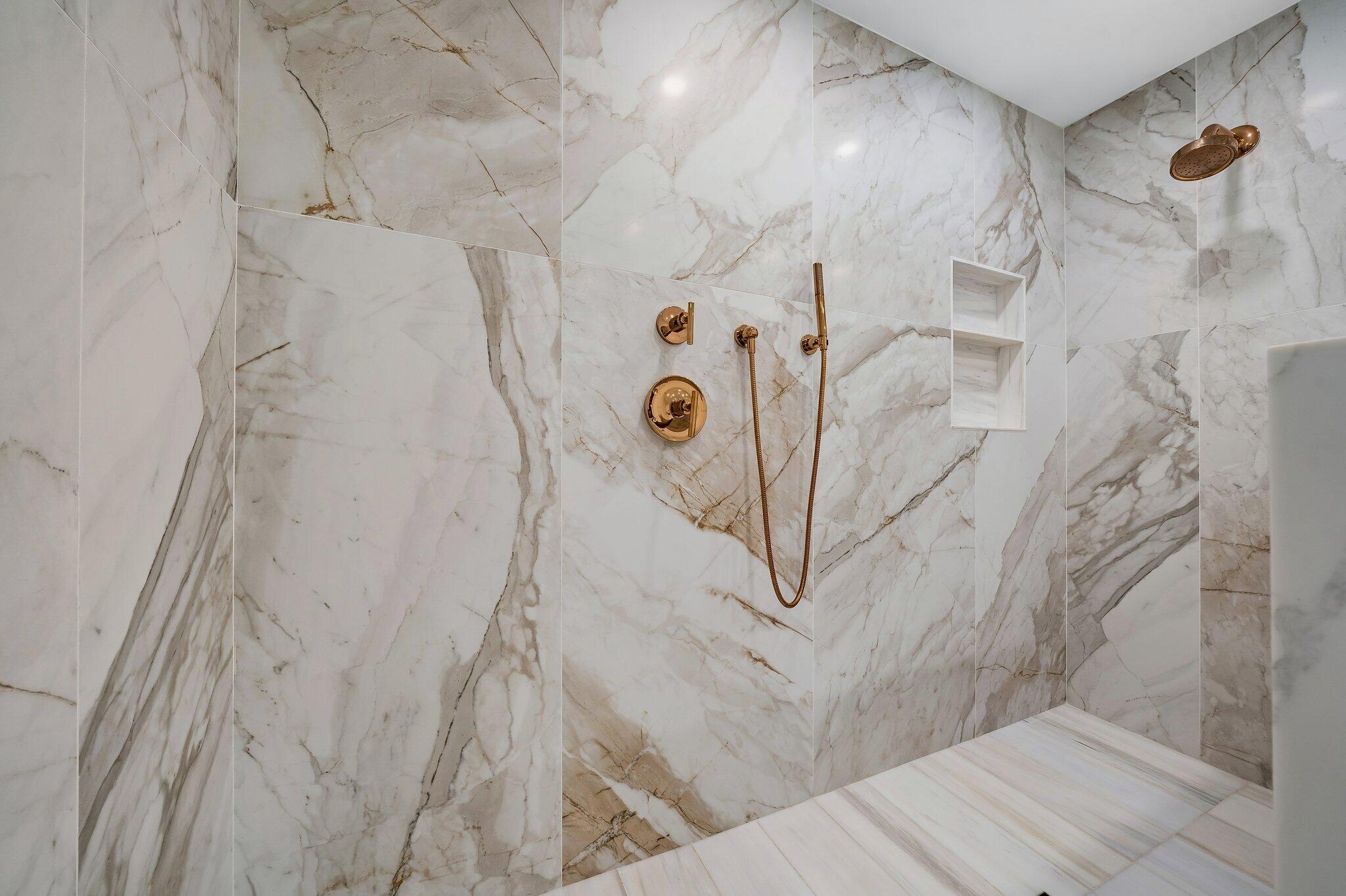 176 Harbourside Circle