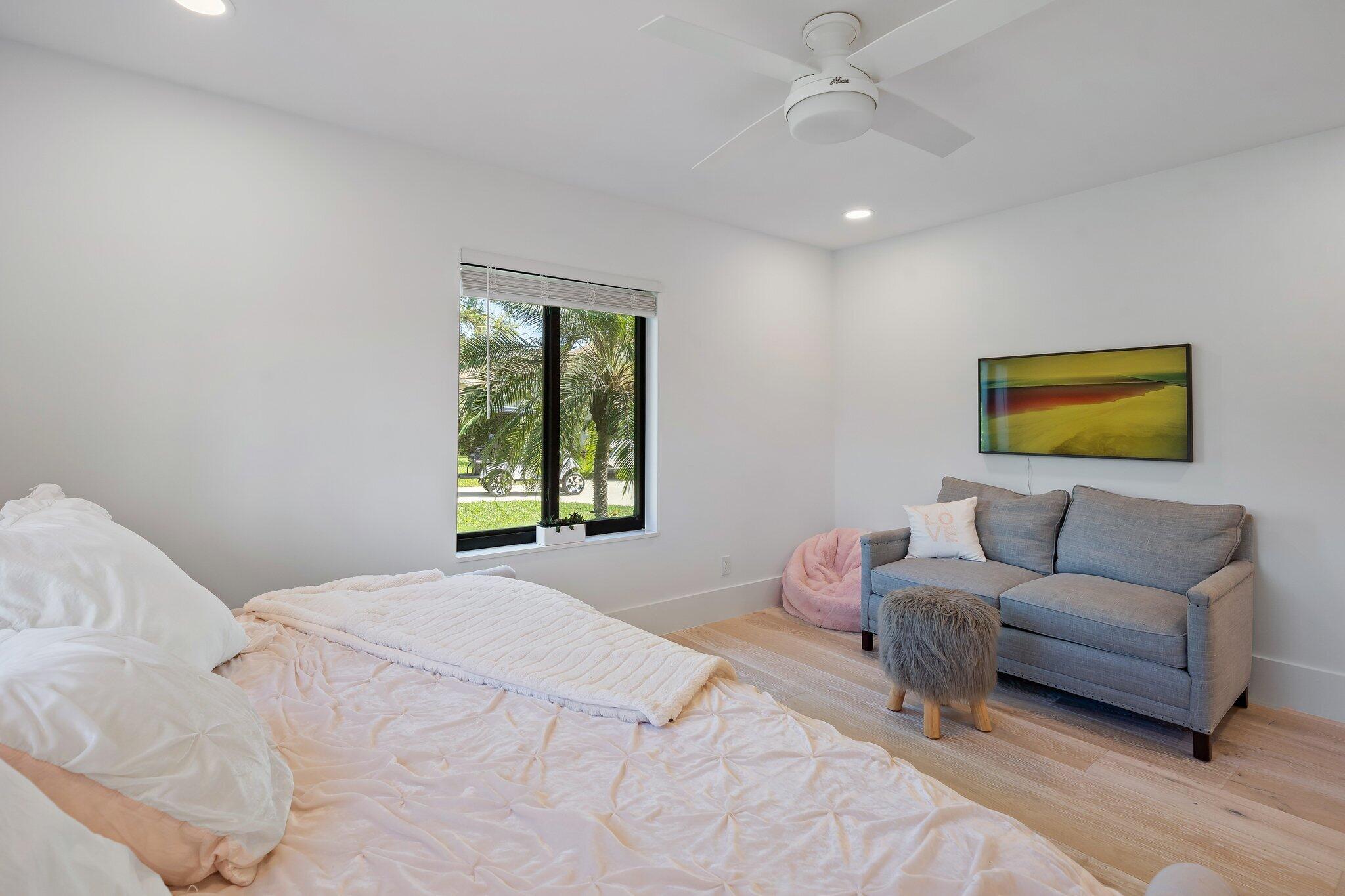 176 Harbourside Circle