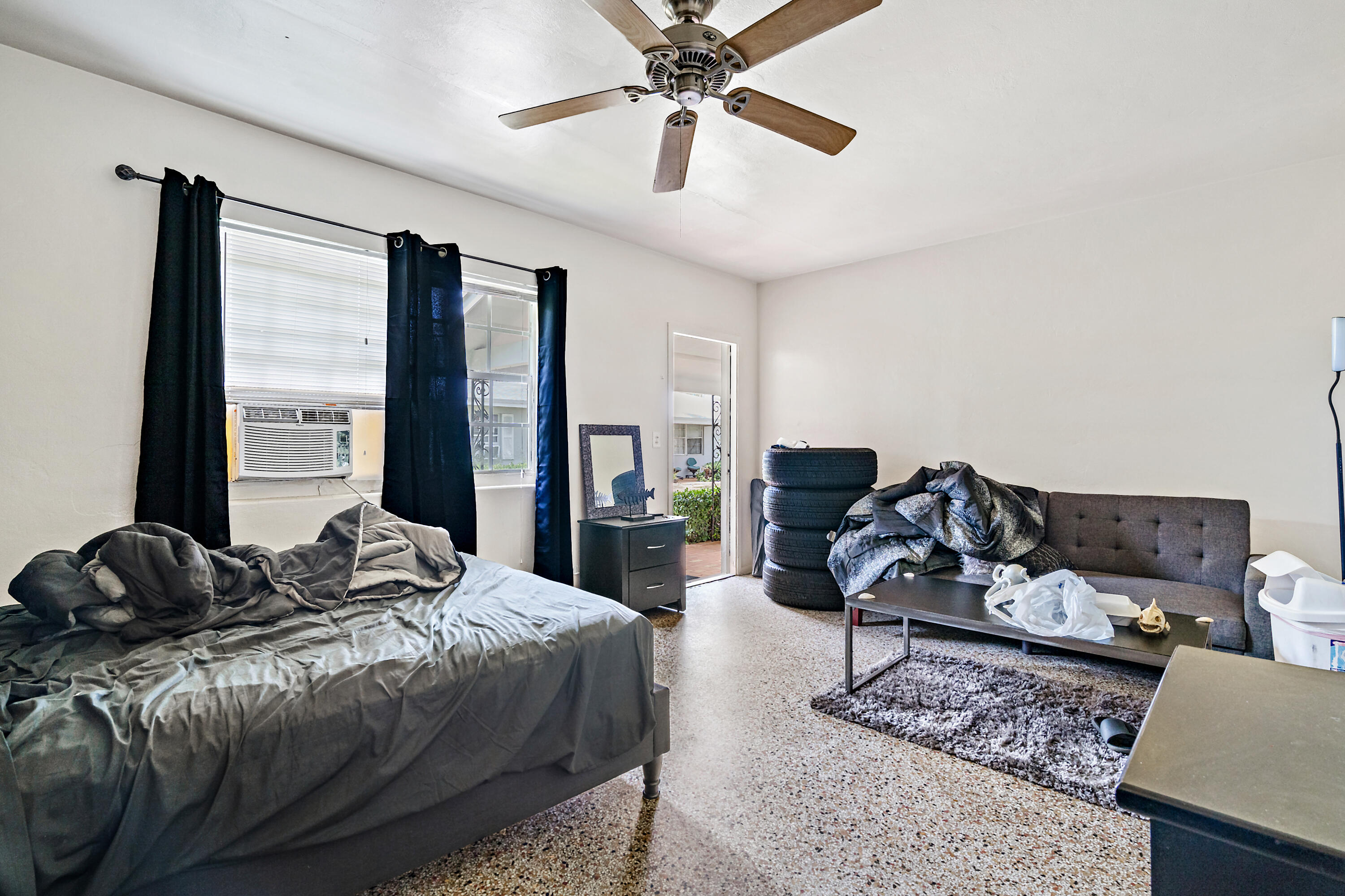 626 S Federal Highway Unit: 1 - 8