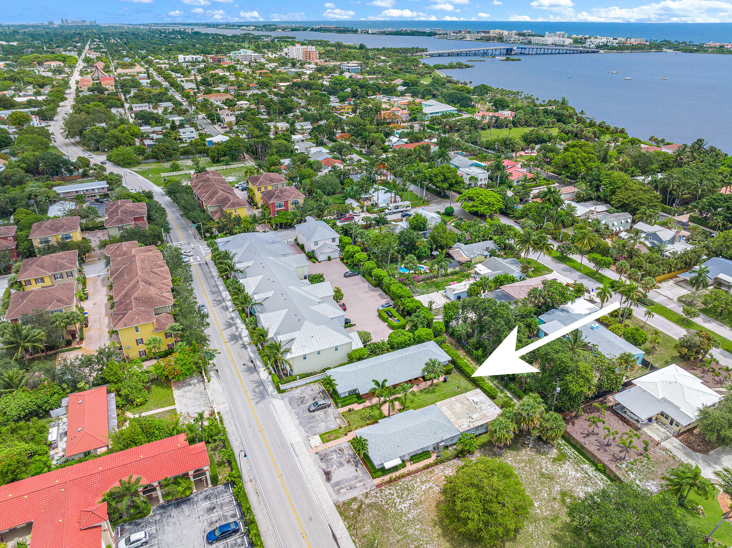 626 S Federal Highway Unit: 1 - 8