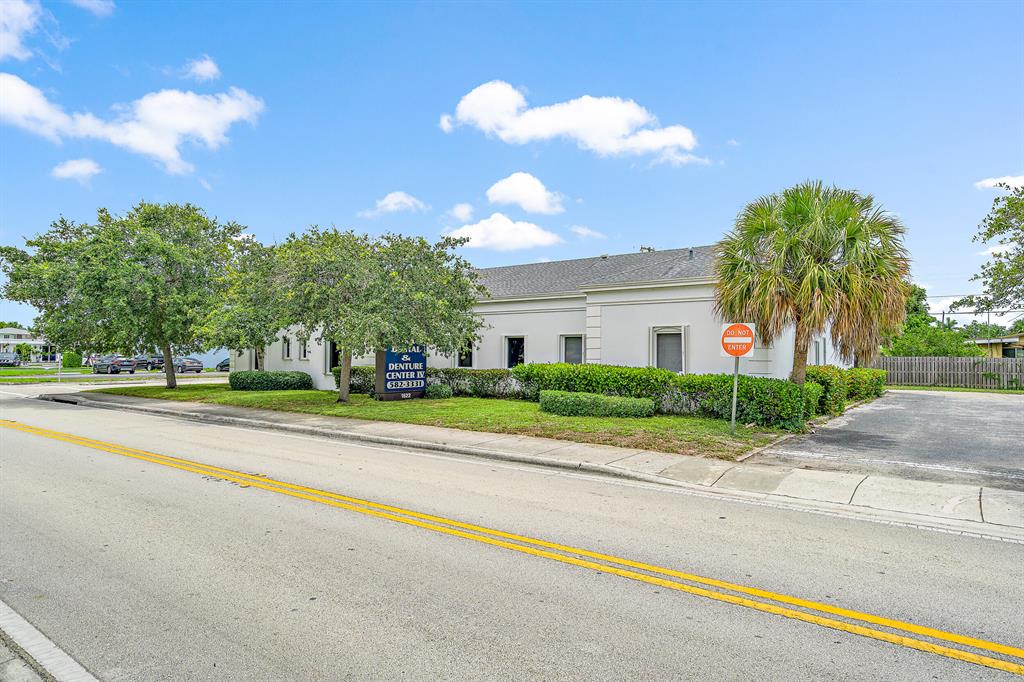 1622 N Federal Highway