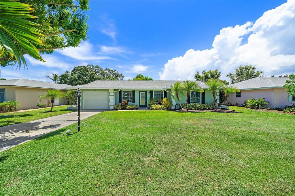 9772 SE Little Club Way S