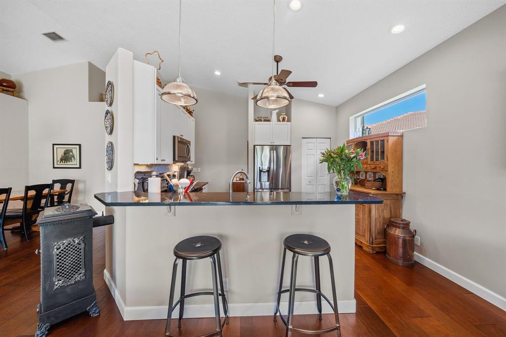 3008 SE Racoon Way