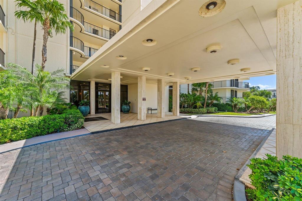 100 Beach Road Unit: 903