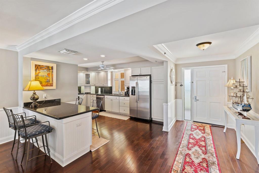 100 Beach Road Unit: 903