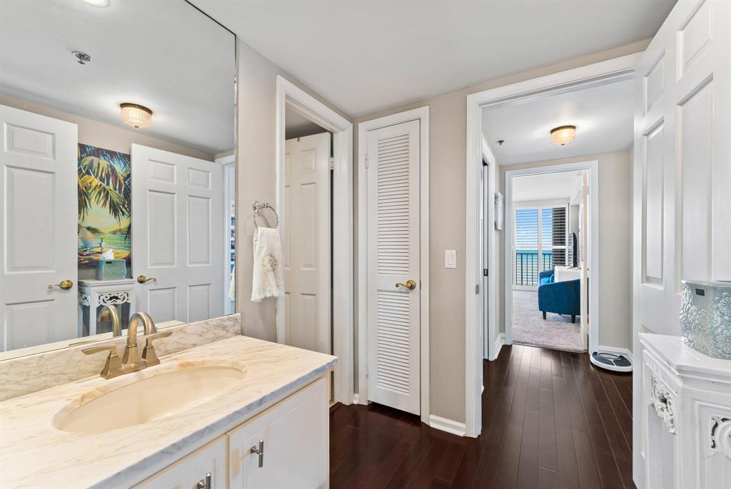 100 Beach Road Unit: 903