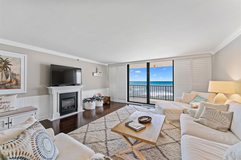 100 Beach Road Unit: 903