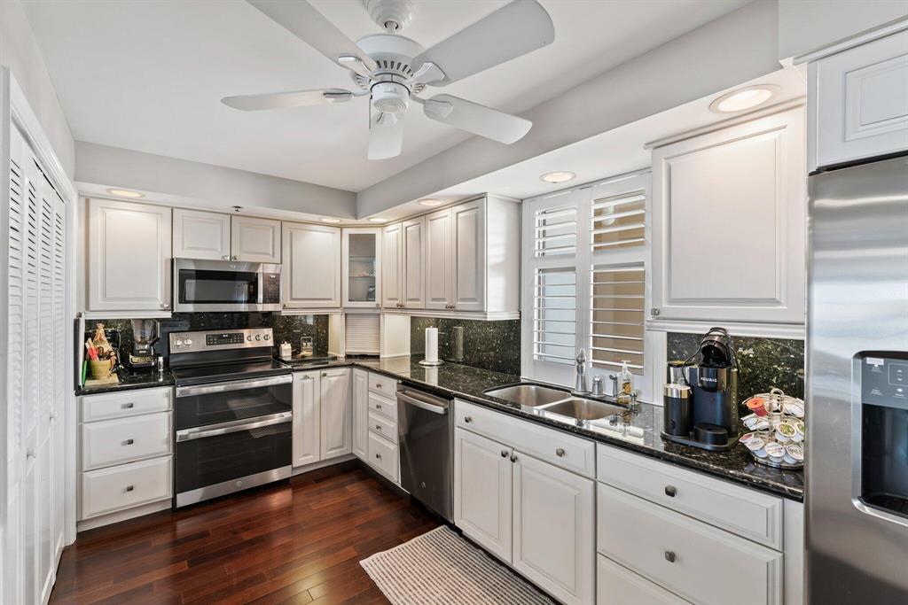 100 Beach Road Unit: 903