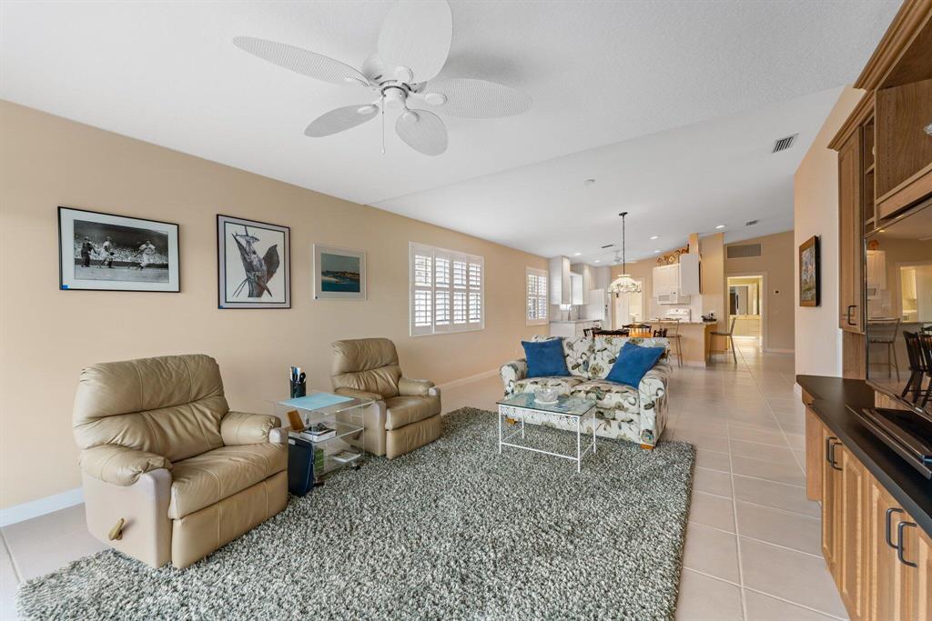 9022 SE Retreat Drive