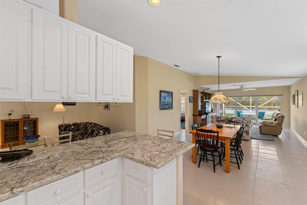 9022 SE Retreat Drive