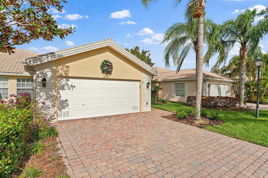 9022 SE Retreat Drive