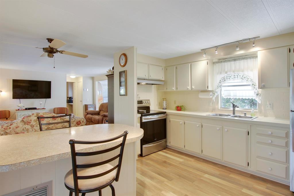 7068 SE Delegate Street