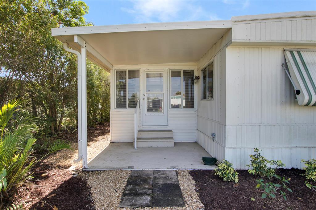 7068 SE Delegate Street