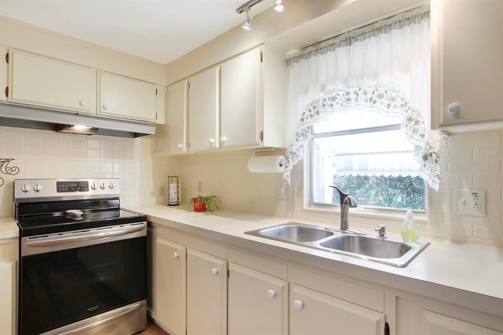 7068 SE Delegate Street