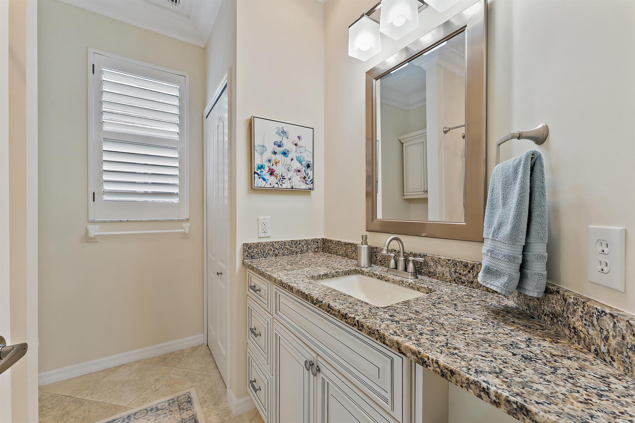 2310 SW Whitemarsh Way