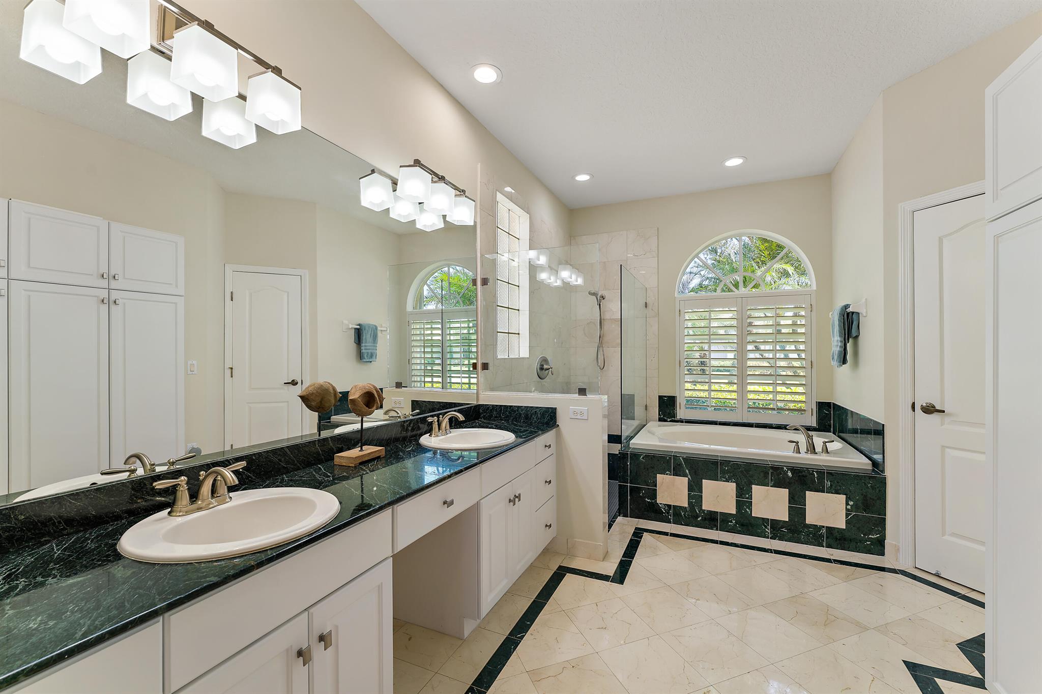 2310 SW Whitemarsh Way