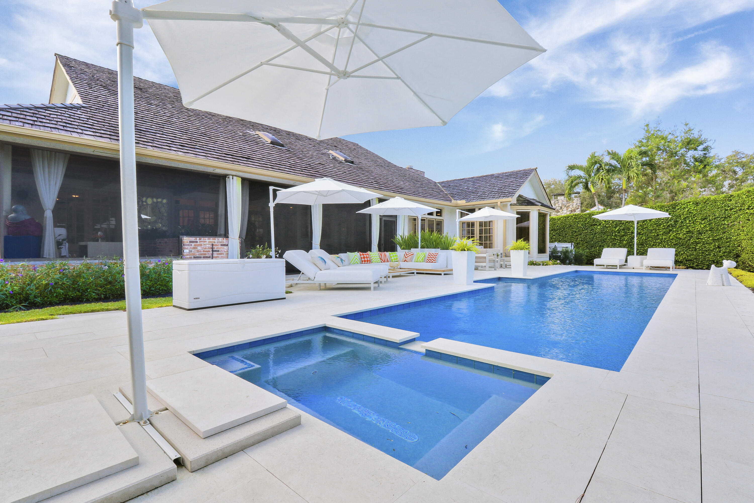 10435 SE Silver Palm Way