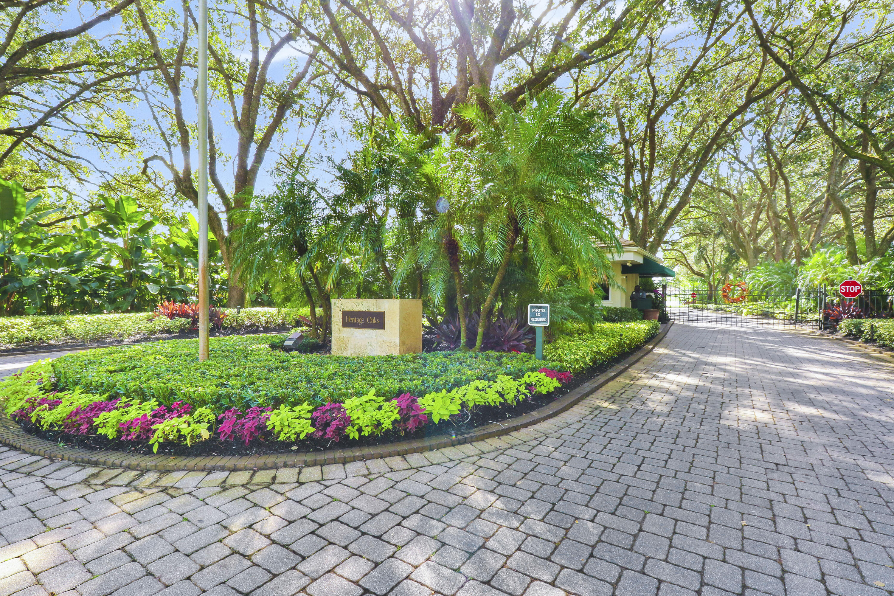 10435 SE Silver Palm Way