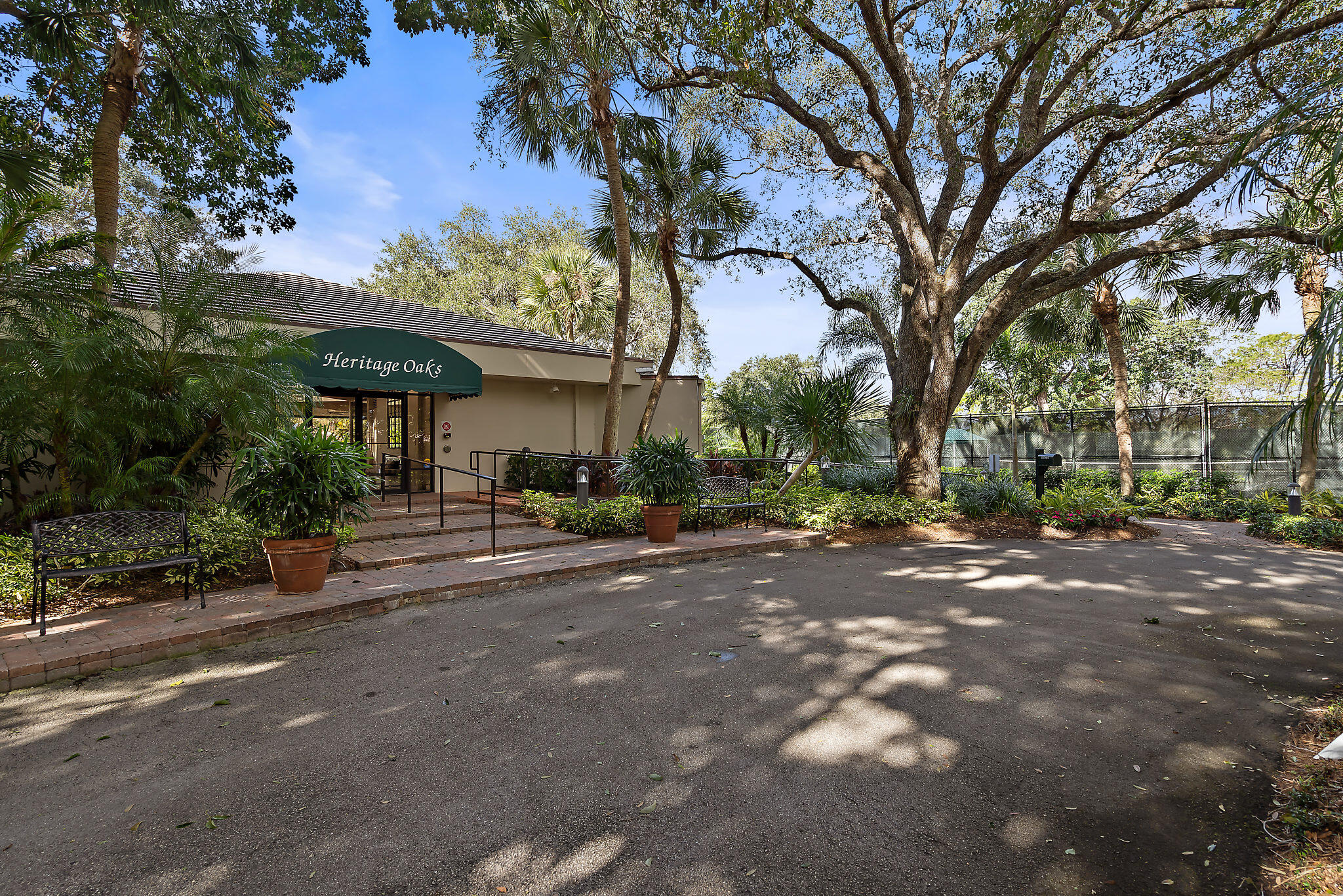 10435 SE Silver Palm Way