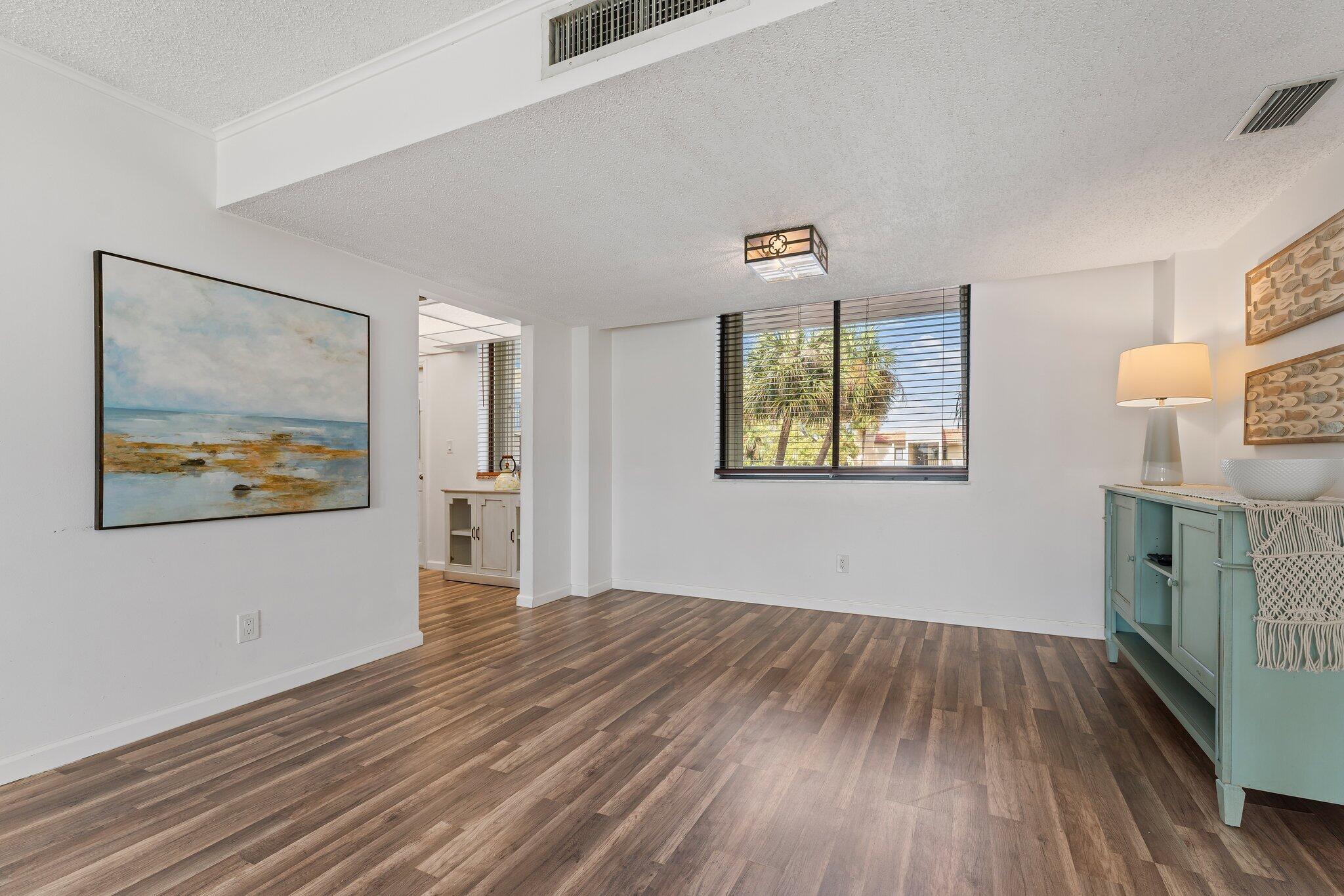 1605 S Us Highway 1 Unit: M1-104