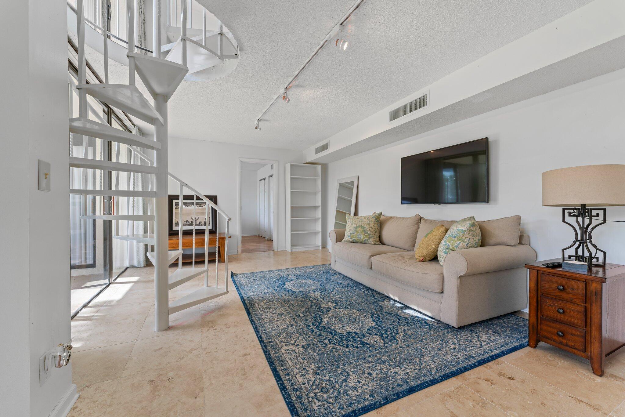 1605 S Us Highway 1 Unit: M1-104