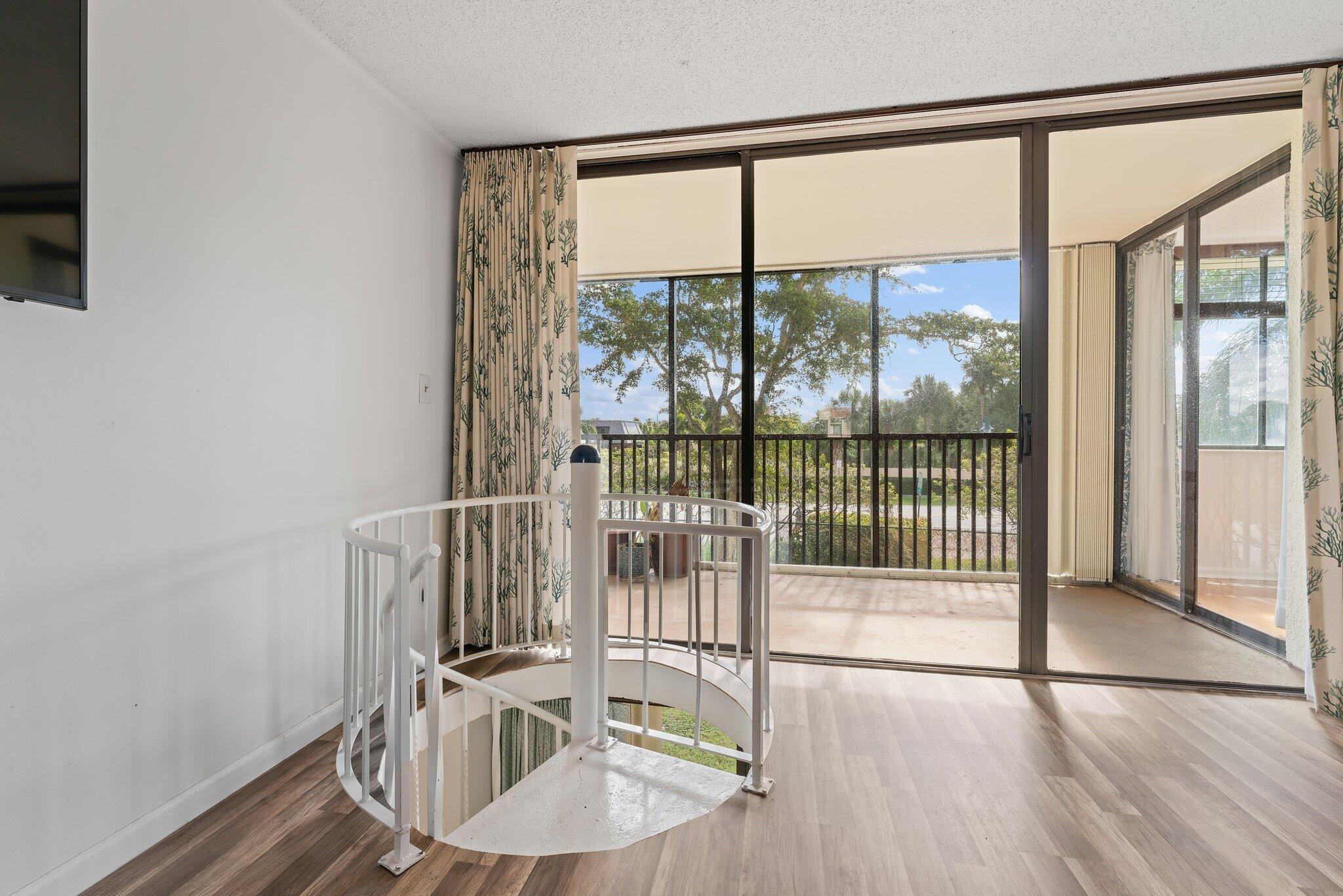 1605 S Us Highway 1 Unit: M1-104