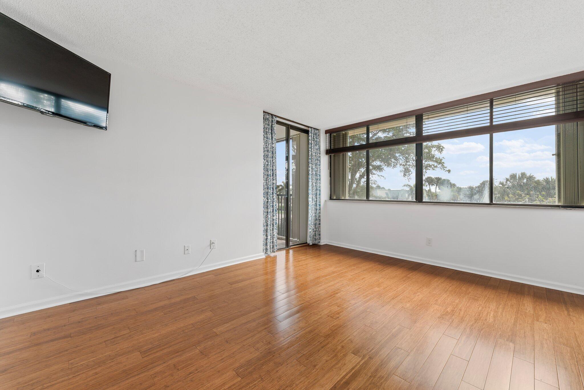 1605 S Us Highway 1 Unit: M1-104