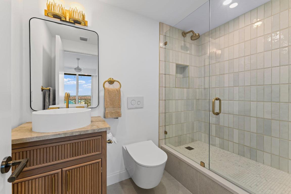 700 Ocean Royale Way Unit: 1202