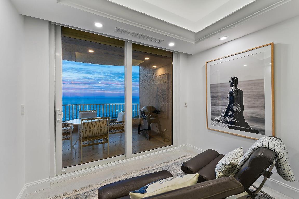 700 Ocean Royale Way Unit: 1202