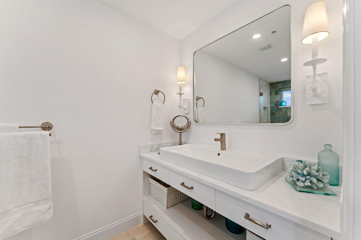 700 Ocean Royale Way Unit: 1202