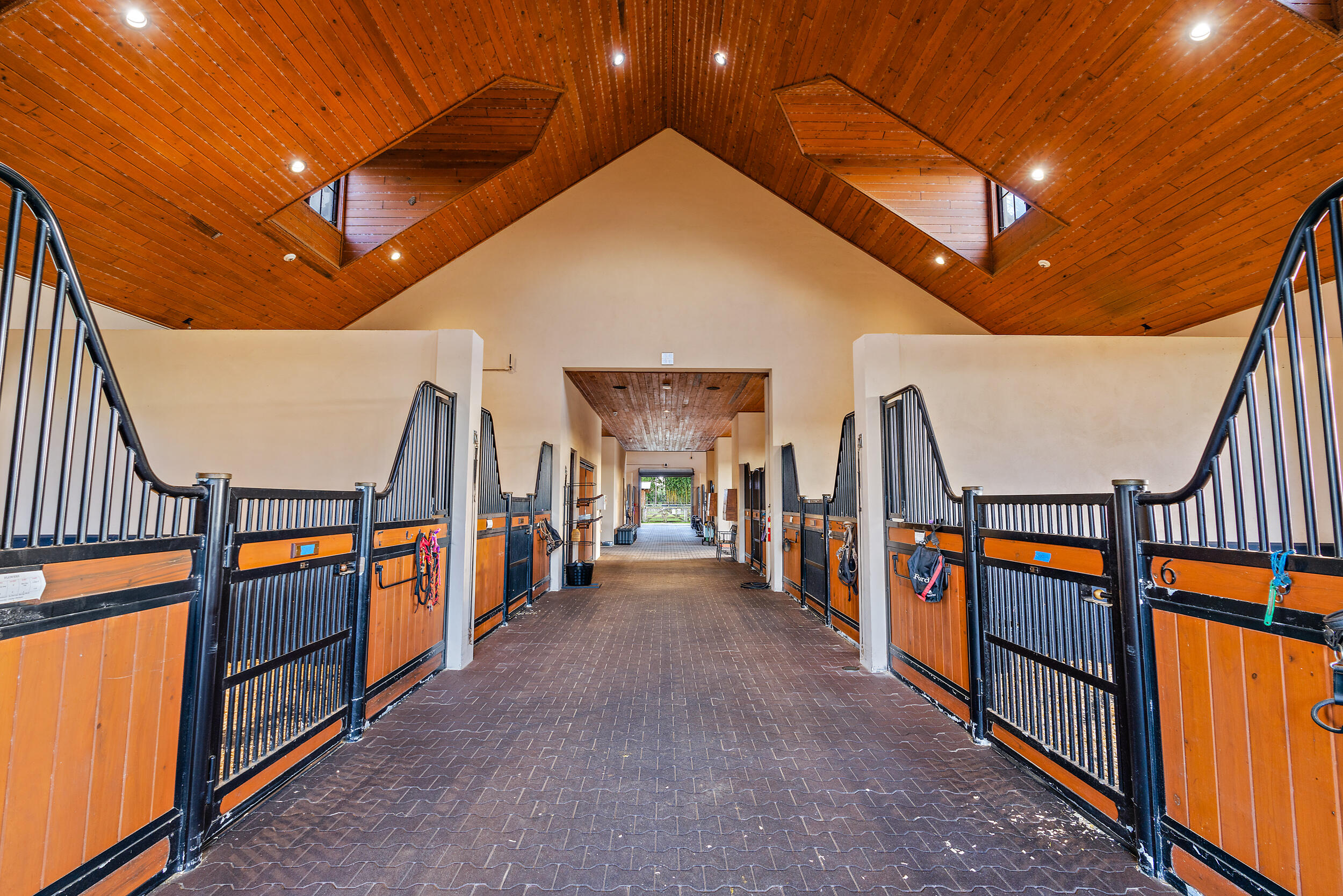 1500 SE Ranch Road S