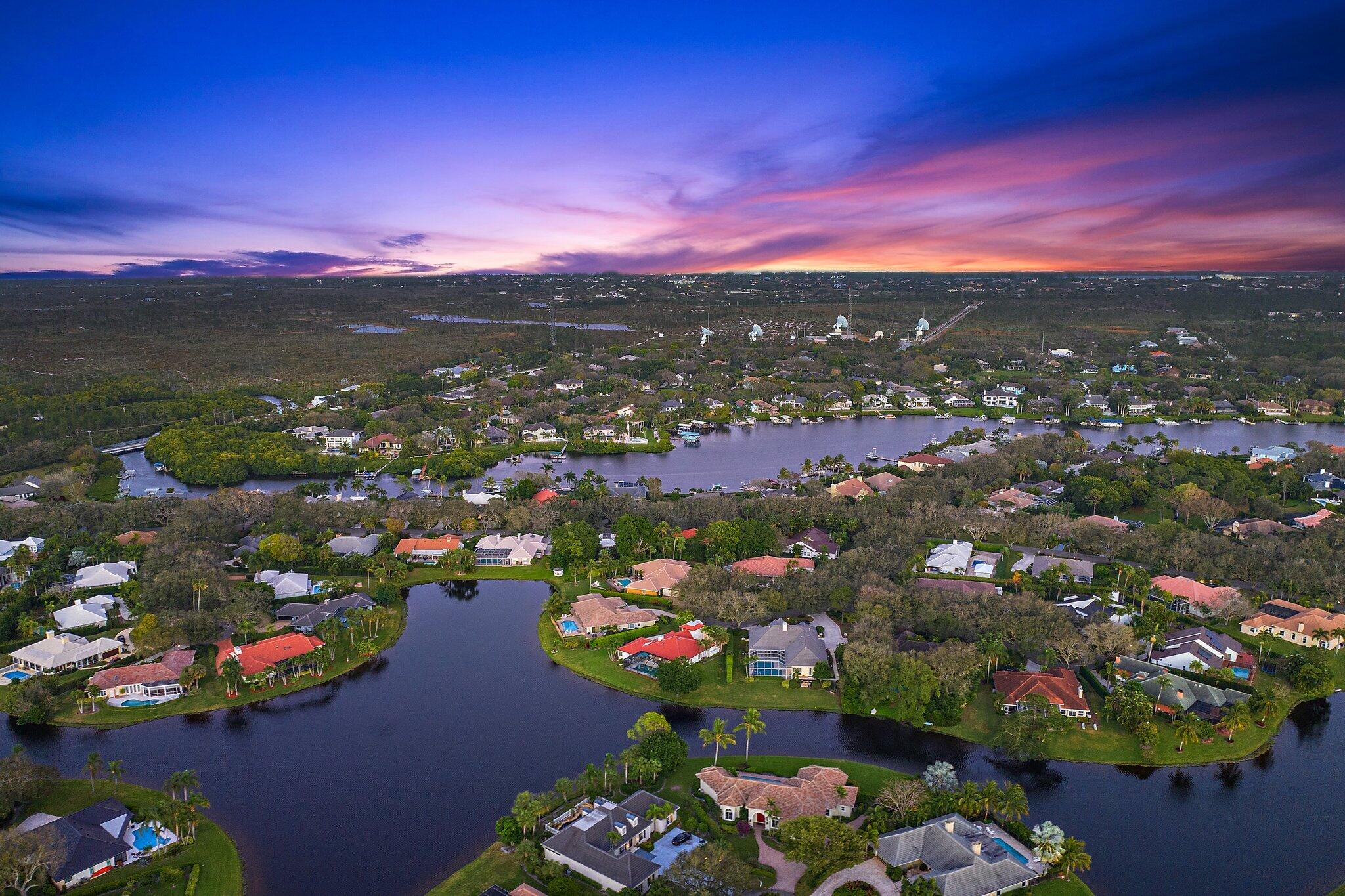 10100 SE White Pelican Way