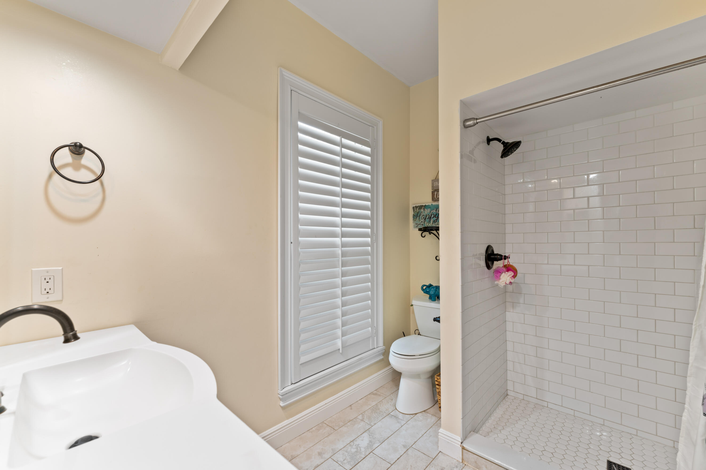 10100 SE White Pelican Way