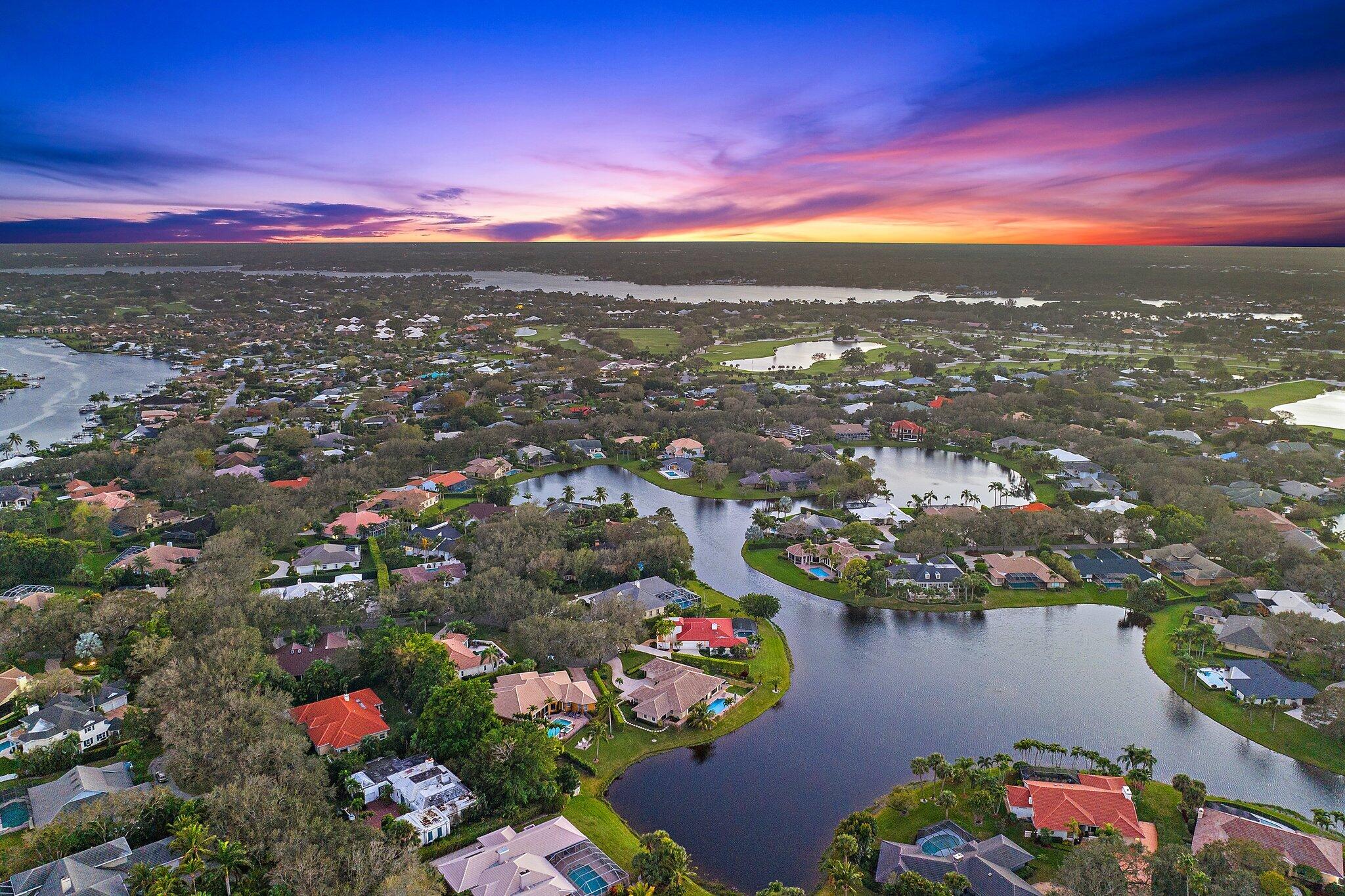 10100 SE White Pelican Way