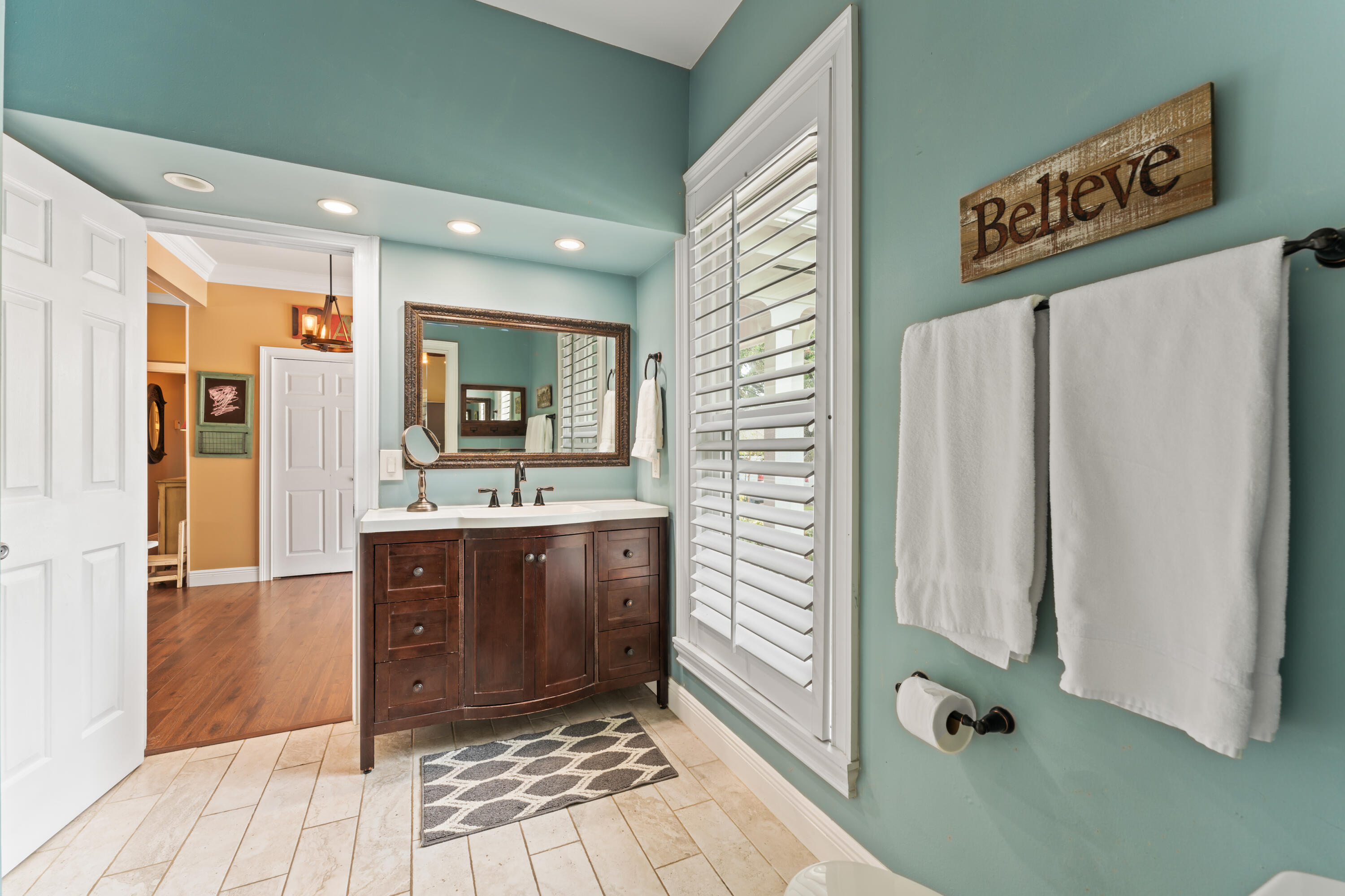 10100 SE White Pelican Way