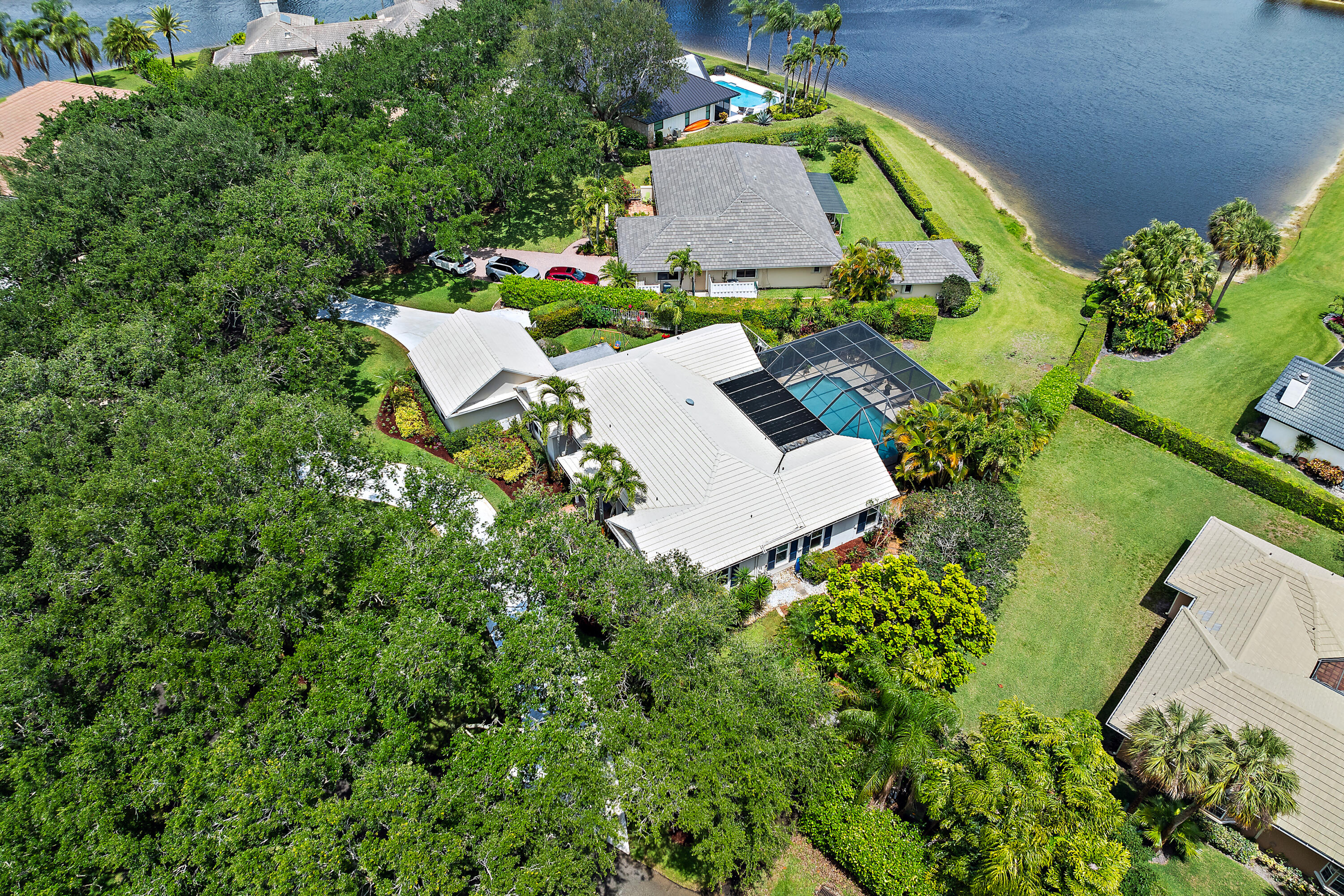 10100 SE White Pelican Way