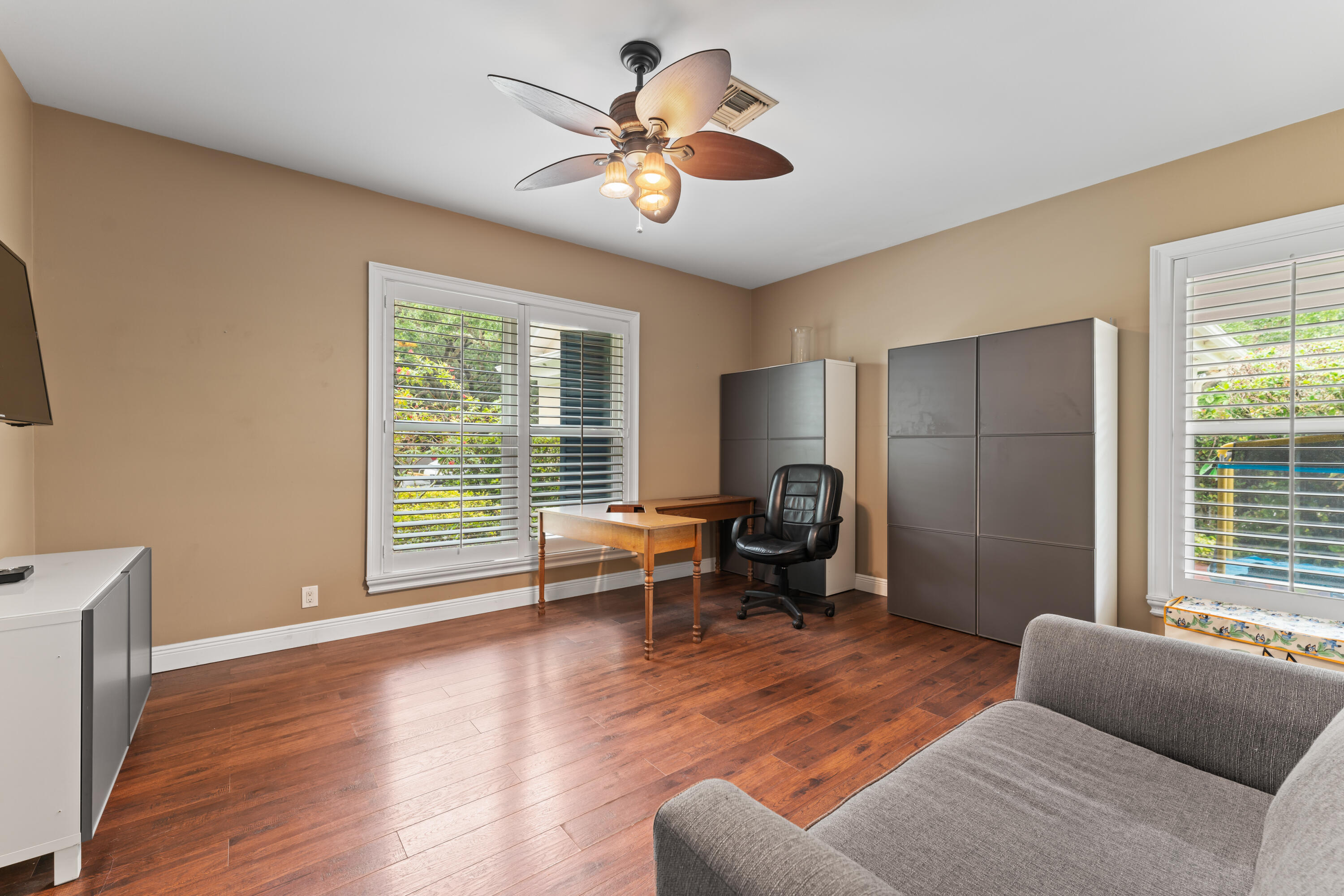 10100 SE White Pelican Way