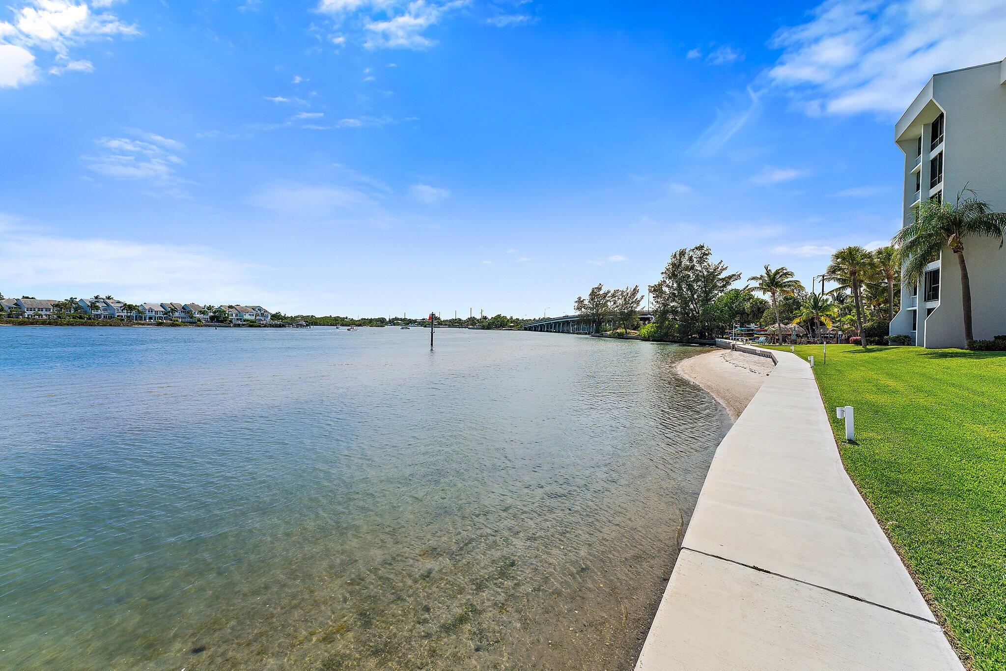 1542 Cove Drive 603c