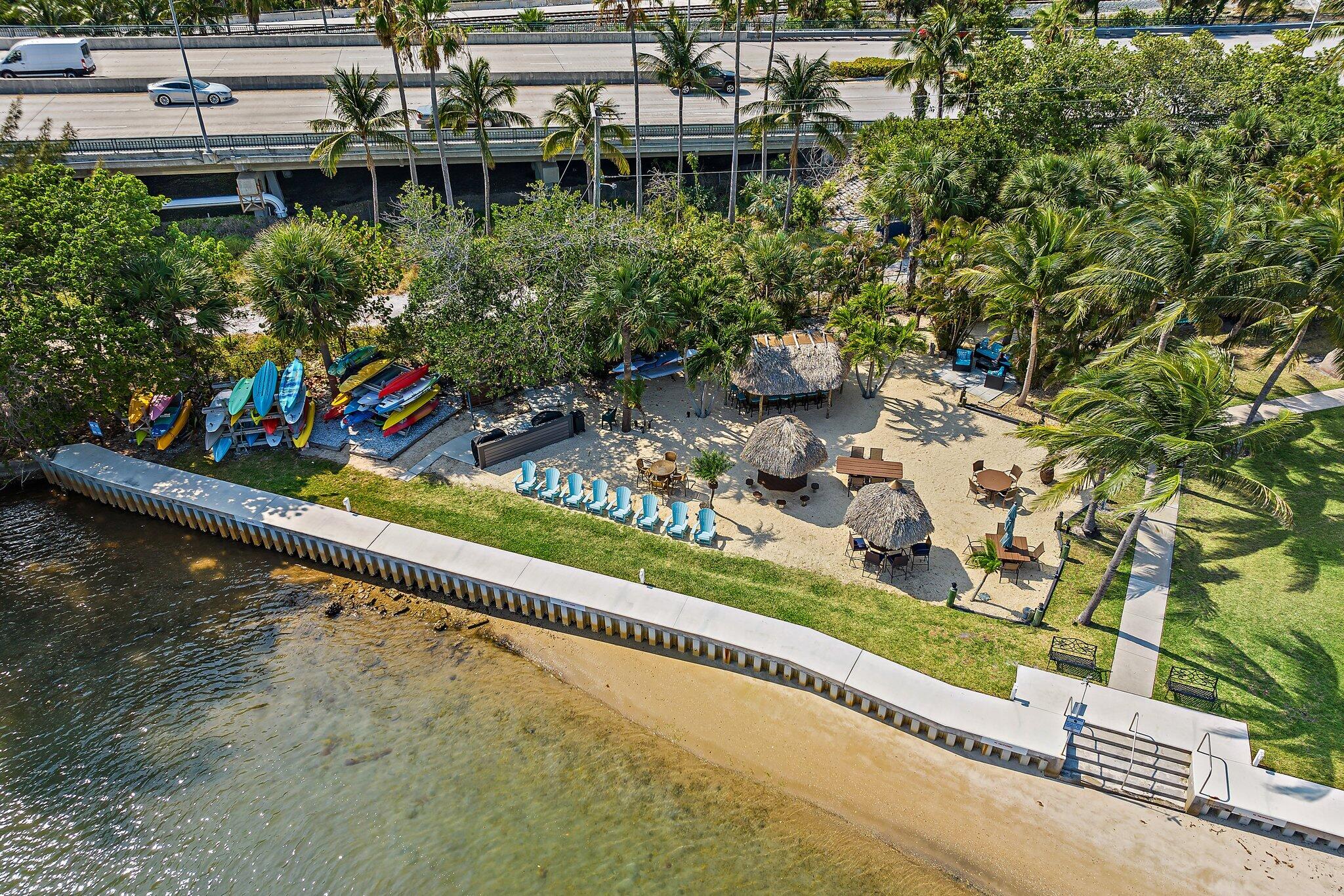 1542 Cove Drive 603c