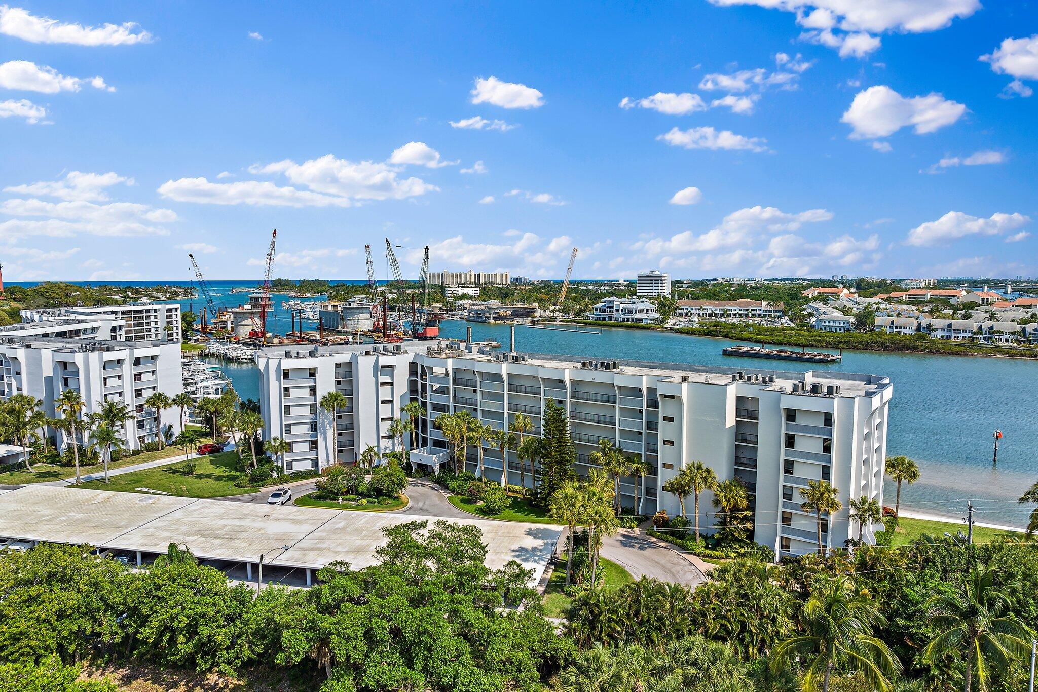 1542 Cove Drive 603c