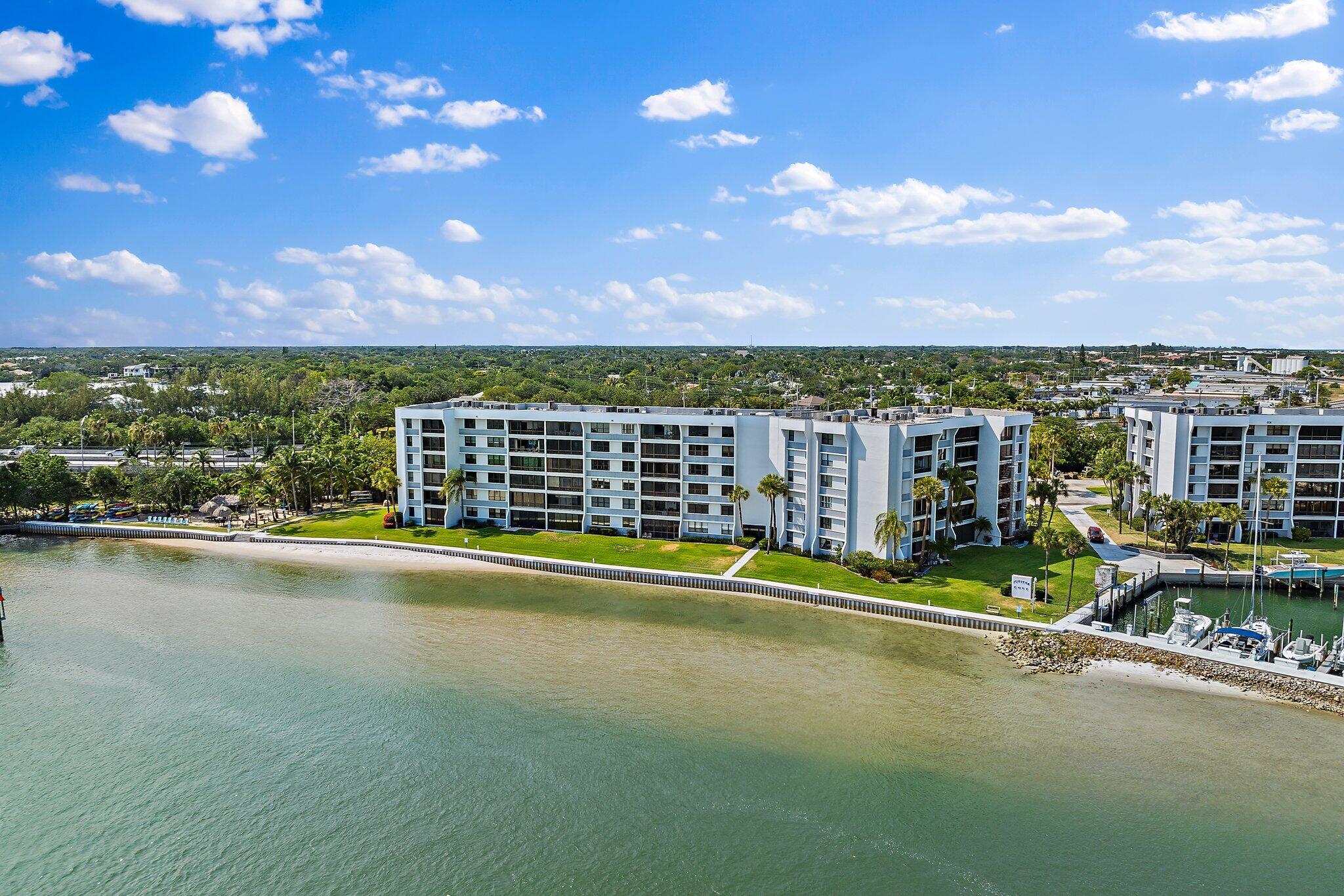 1542 Cove Drive 603c